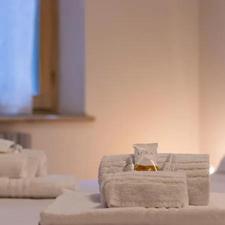 La Casa Del Vicolo 2 Letto, Wi-fi Aria Condizionata * Módena